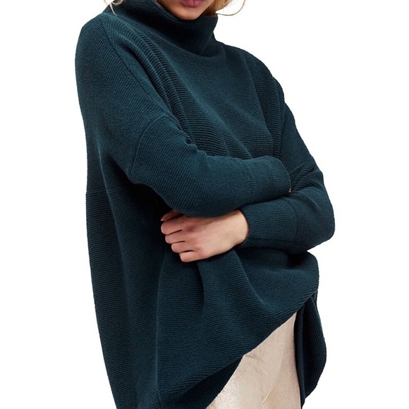 Free People Sweaters - Free People Ottoman Slouchy Tunic Sweater in Dark Turquoise Size S